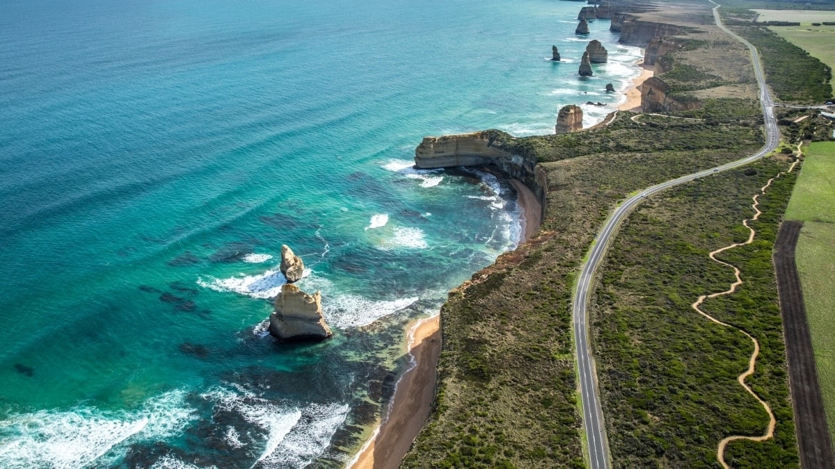 top 10 tourist attractions australia - great ocean road